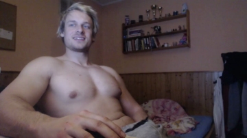 Blondmusclemodel  16-12-2021